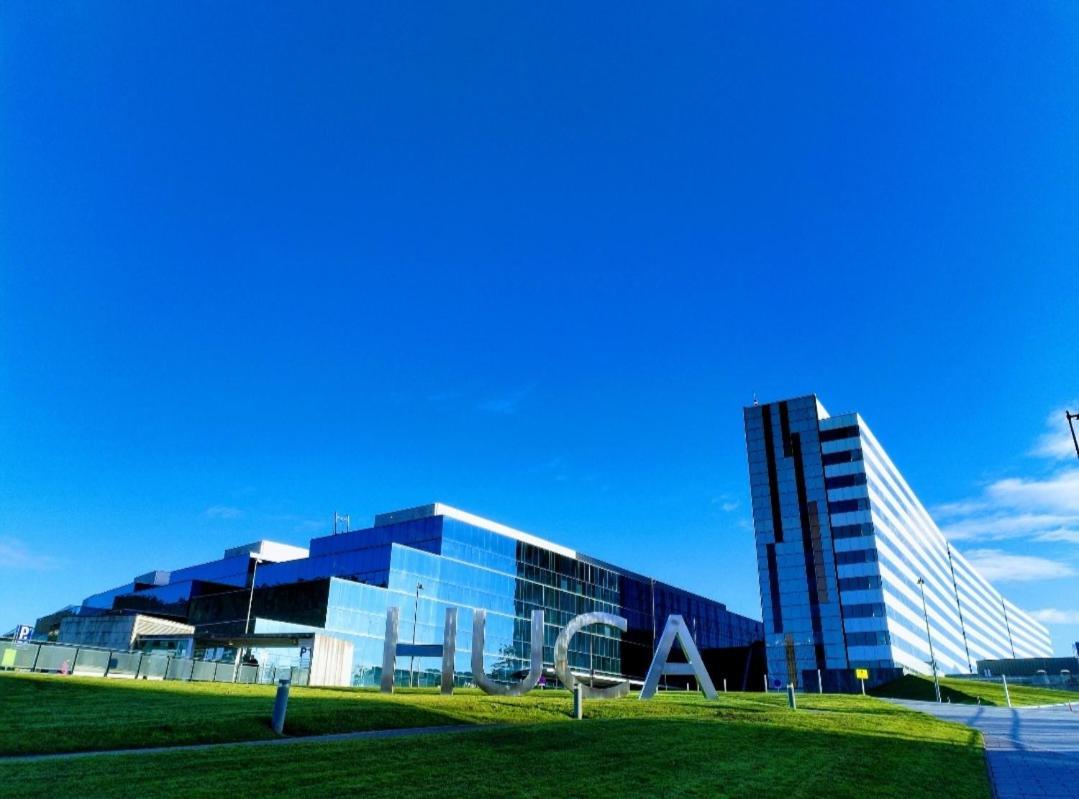 Apartamentos Chevere Rojo-Huca Oviedo Exteriér fotografie